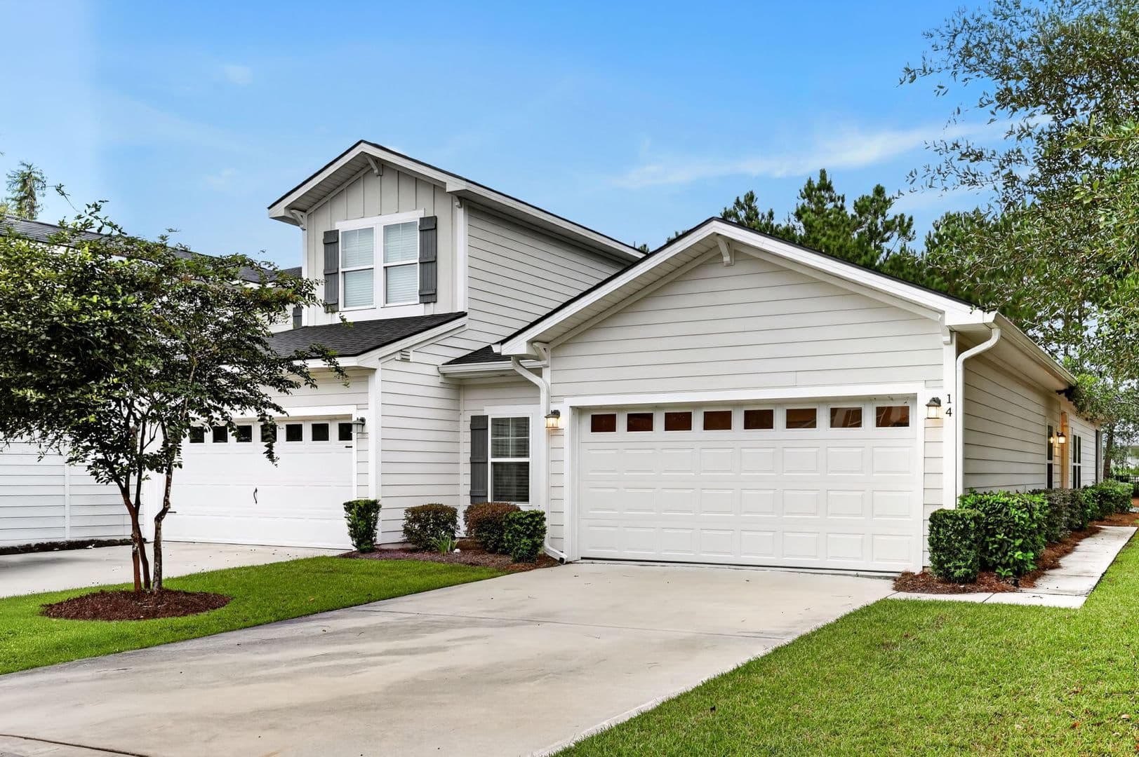 Richmond Hill House: 14 Lower Creek Drive
