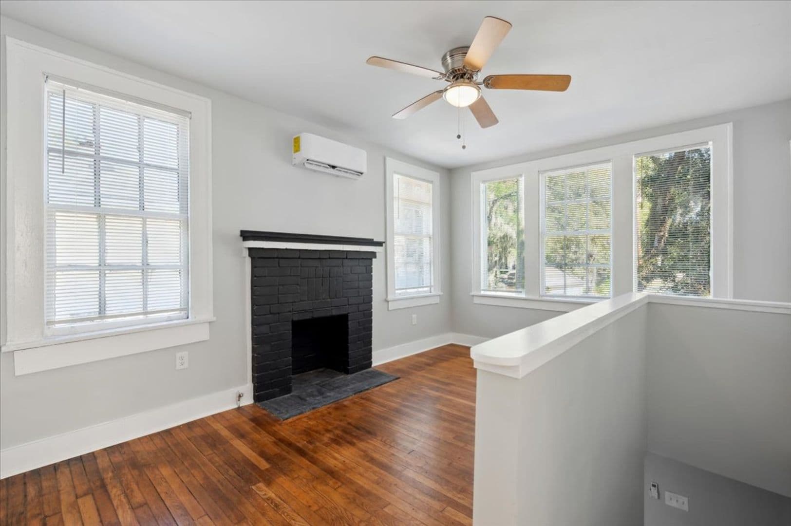 Savannah House: 2415 Ash St.