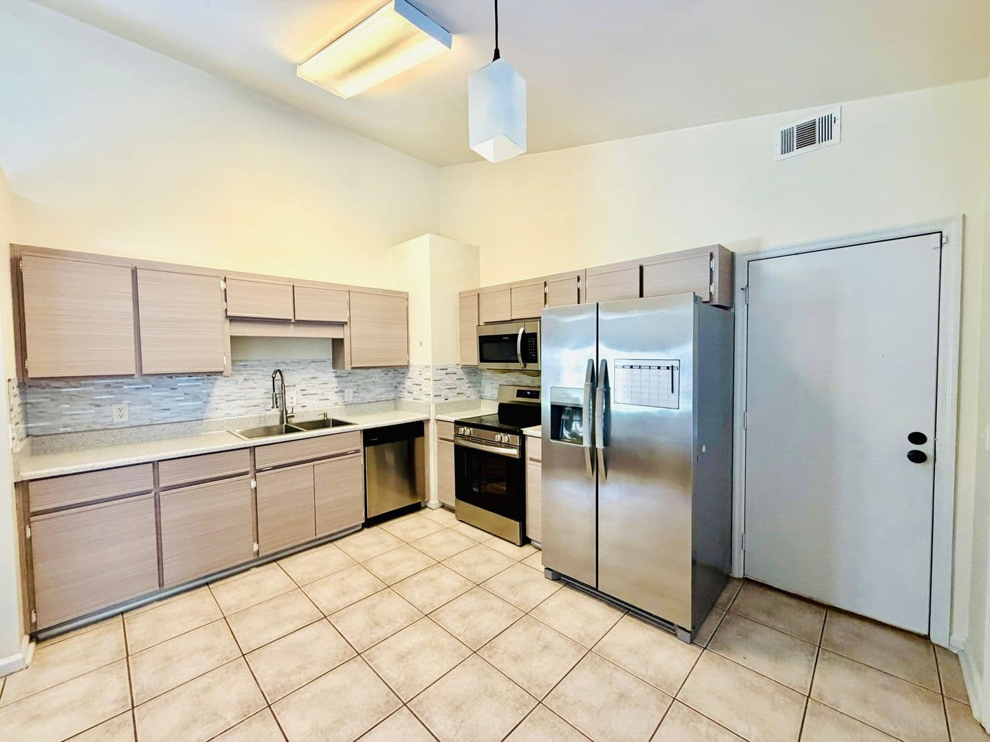 Savannah House: 212 Finn Circle