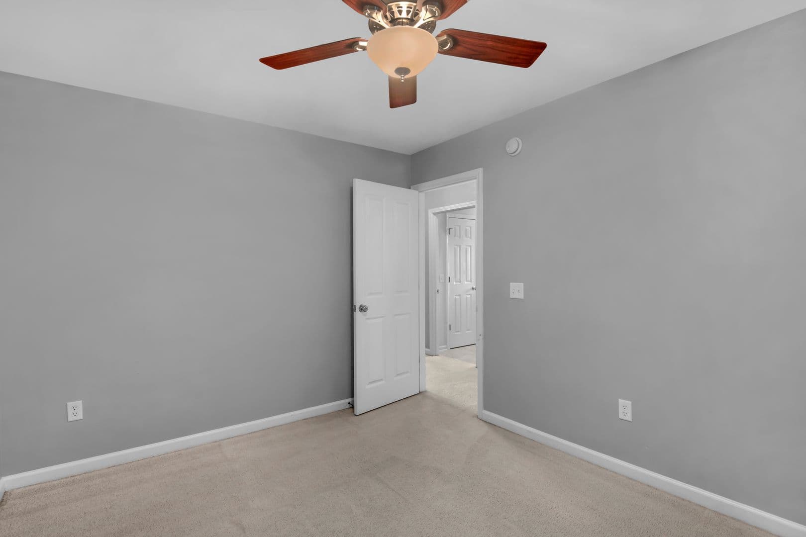 Richmond Hill House: 690 Summer Hill Way