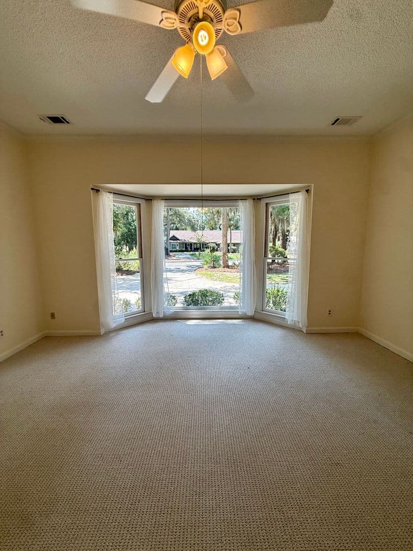 Savannah House: 11 Gossamer Ln.