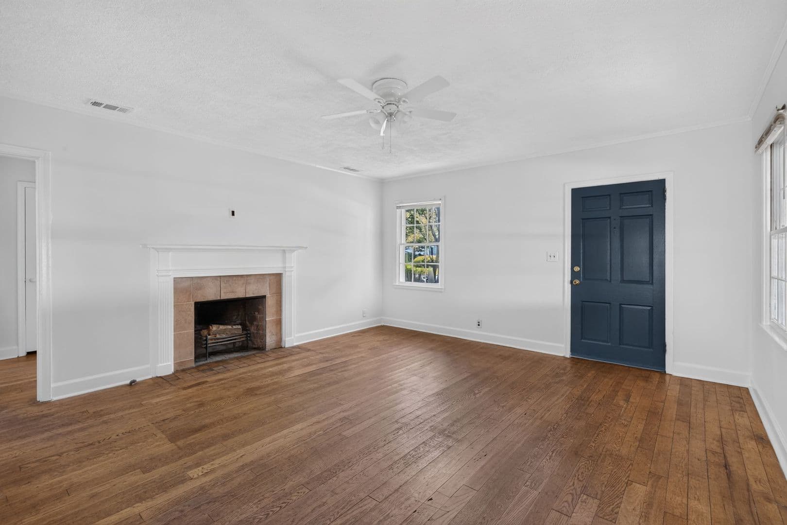 Savannah House: 216 E 57th St.