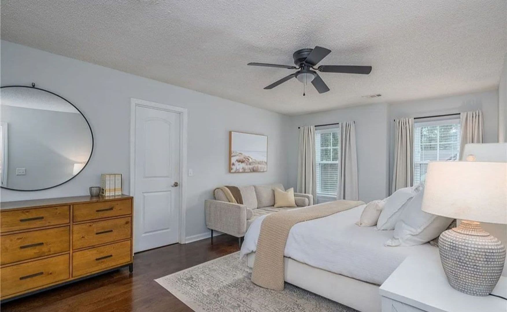 Savannah House: 112 Saint Ives Way