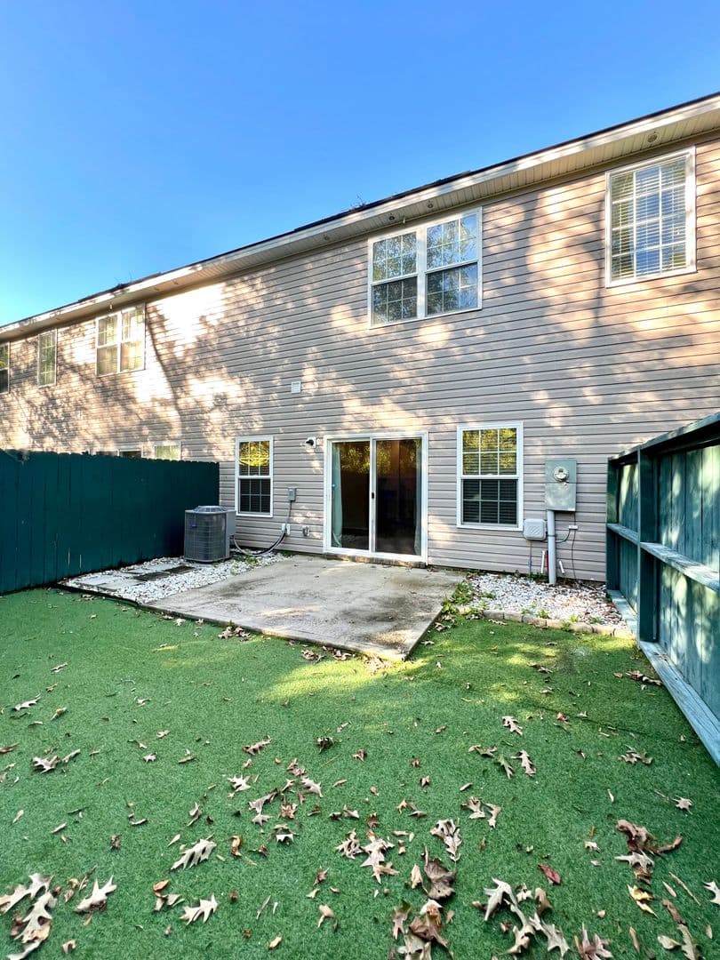 Richmond Hill House: 507 Ferguson Ln.