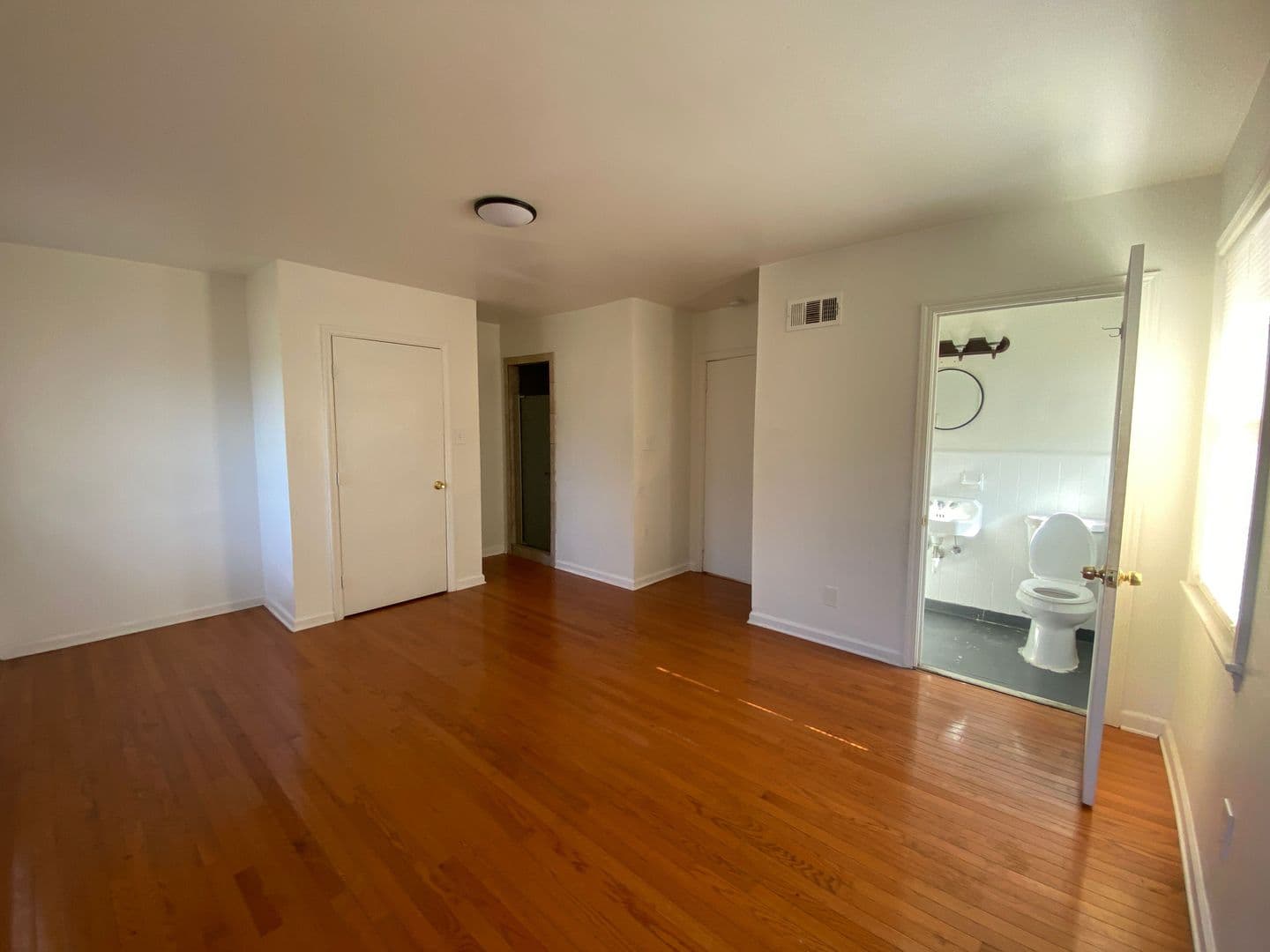 Savannah House: 28 Thackery Place Unit 3