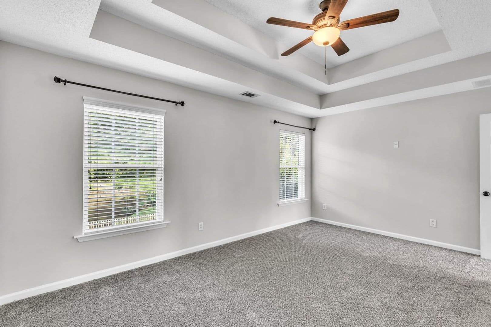 Richmond Hill House: 185 Oak Ridge Circle