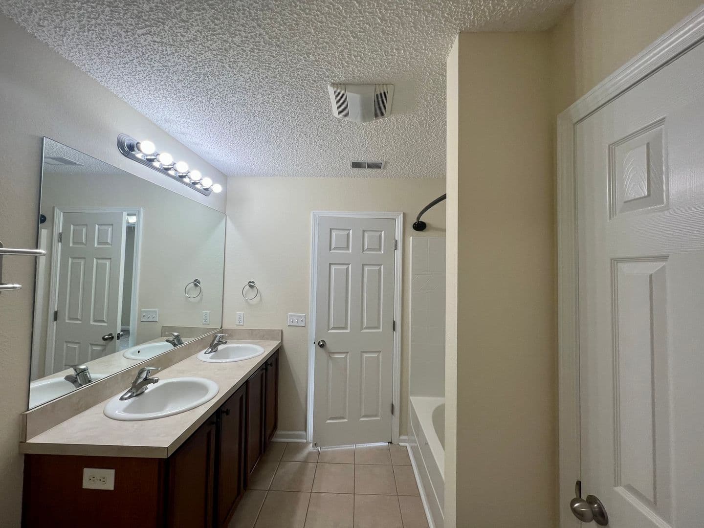 Richmond Hill House: 485 Canyon Oak Loop