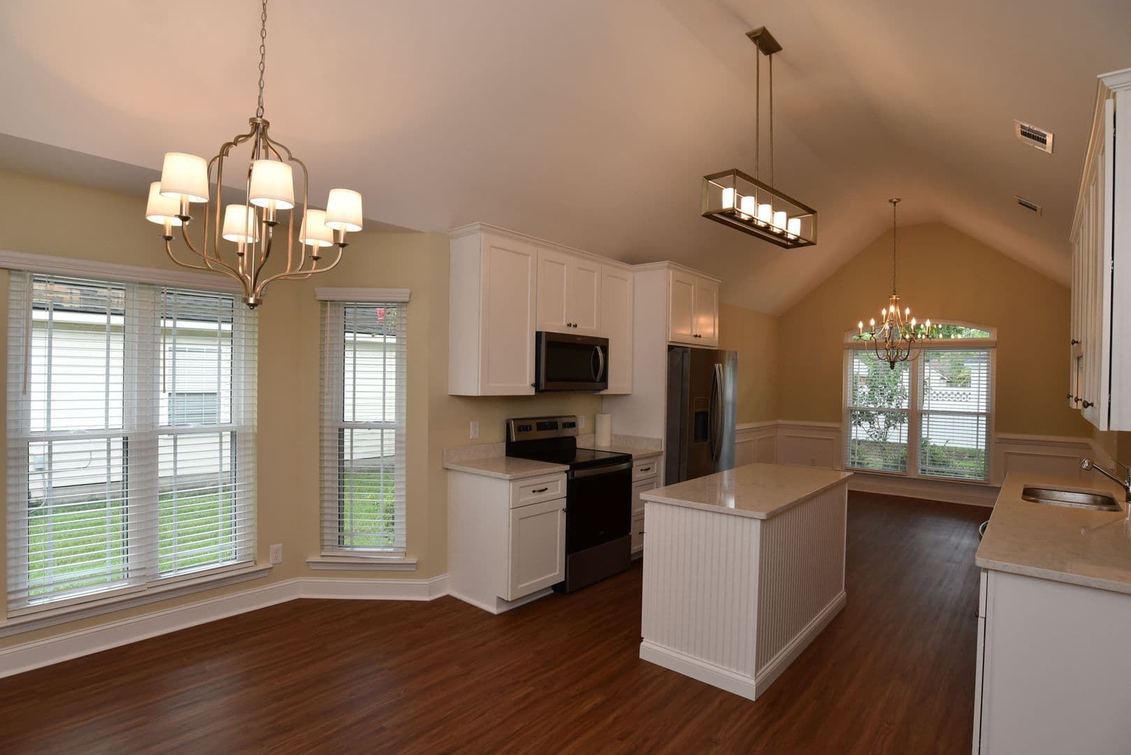 Richmond Hill House: 467 Belle Grove Circle