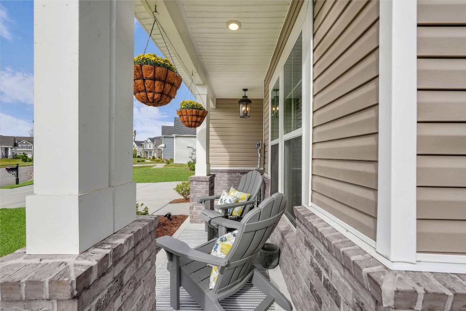 Savannah House: 24 Headlands Ct.