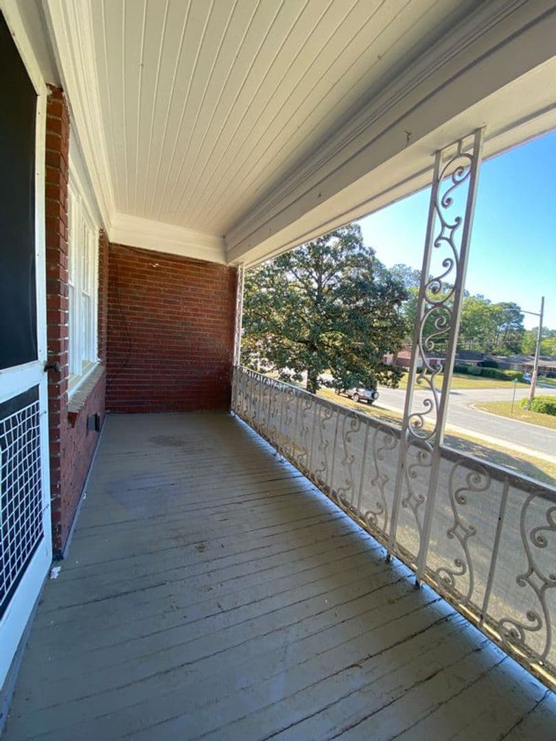 Savannah House: 28 Thackery Place Unit 3