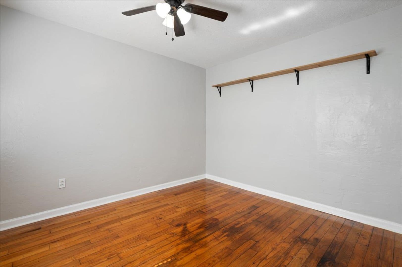 Savannah House: 1702 E 41st St.