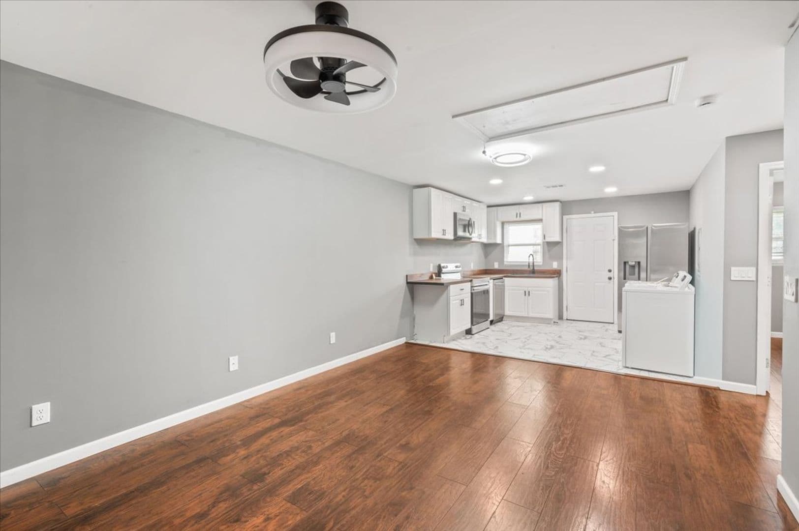 Savannah House: 2120 Krenson St.