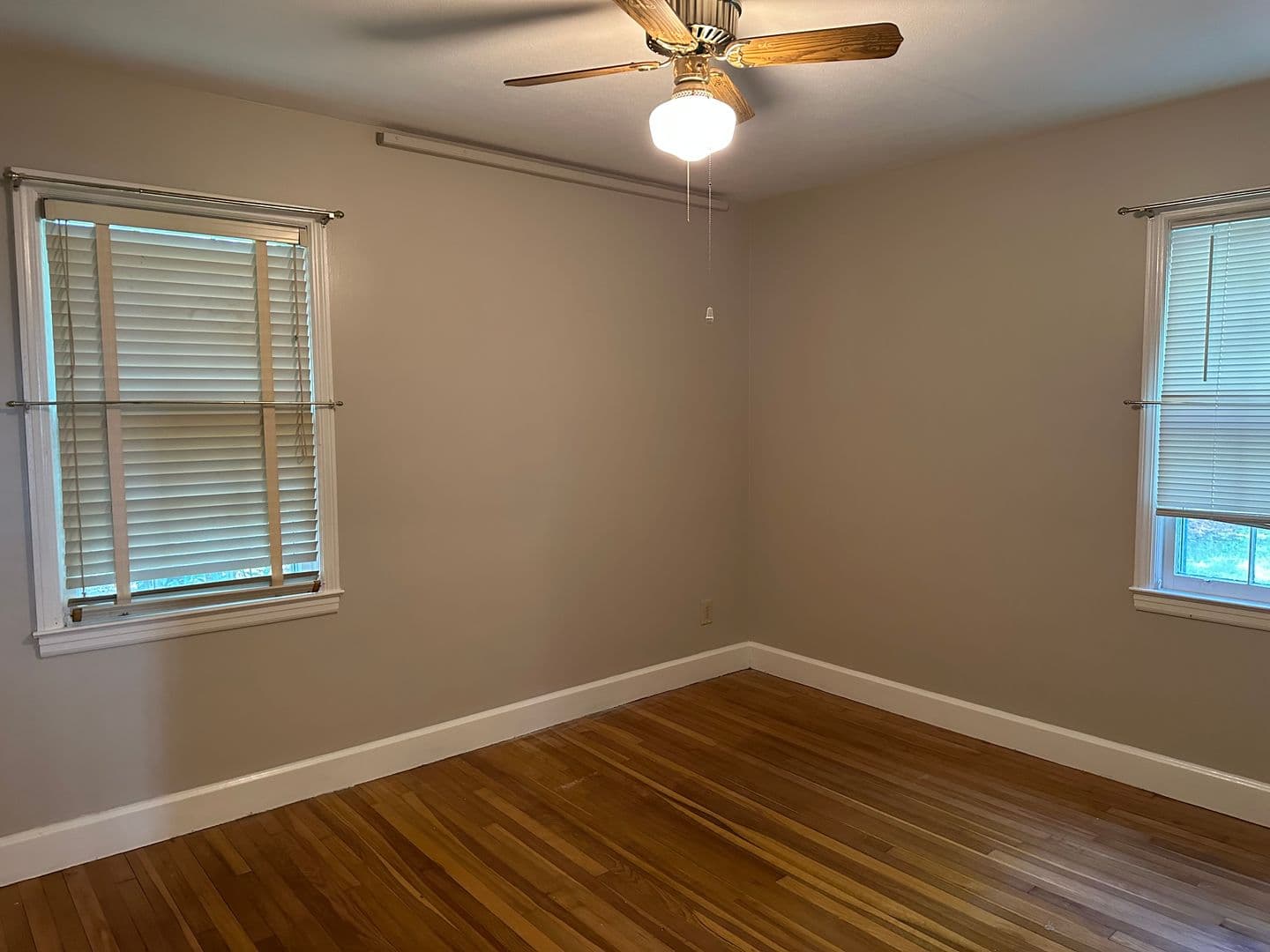 Savannah House: 5515 Habersham St.