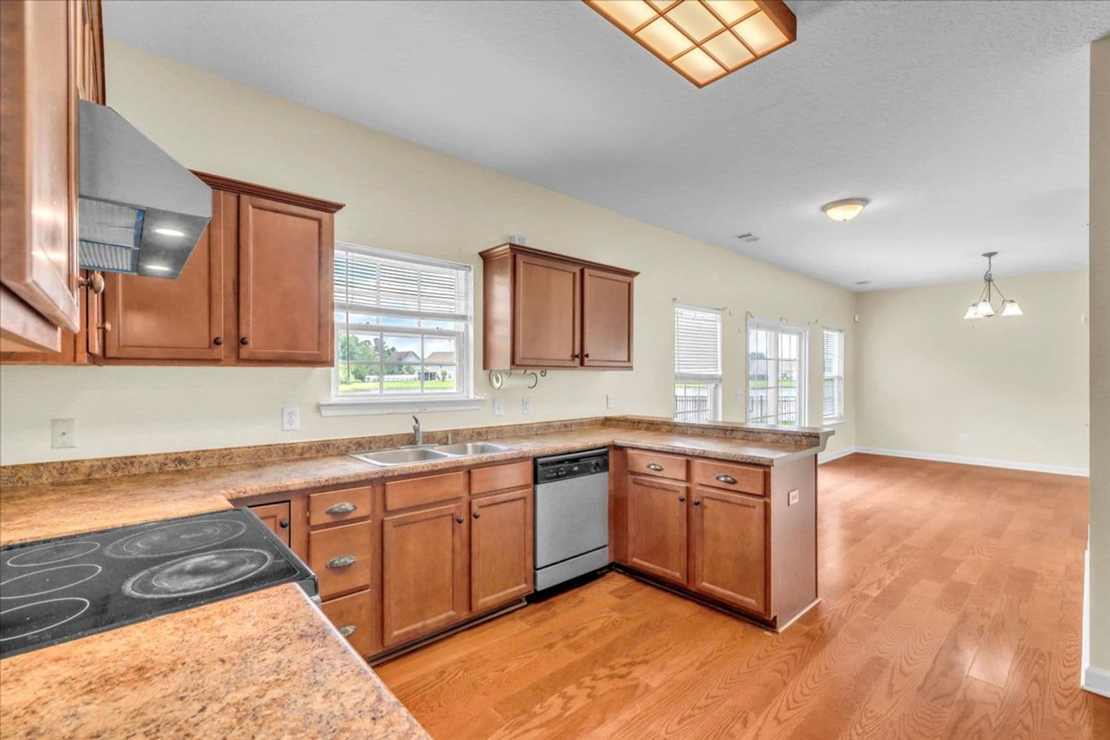 Richmond Hill House: 256 Savannah Lane