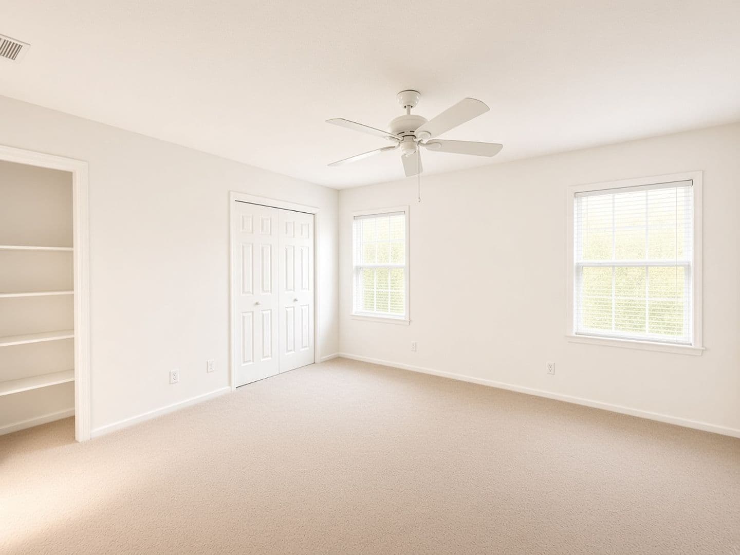 Savannah House: 6501 Habersham Street #14