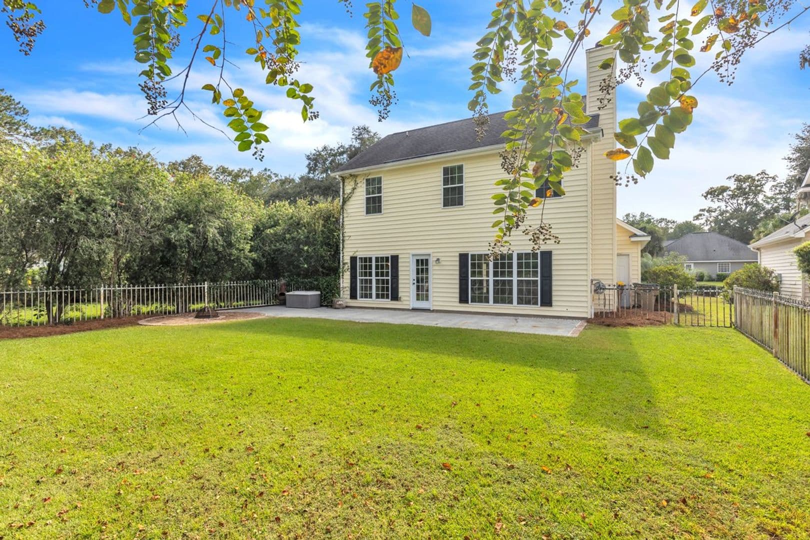 Richmond Hill House: 185 Oak Ridge Circle