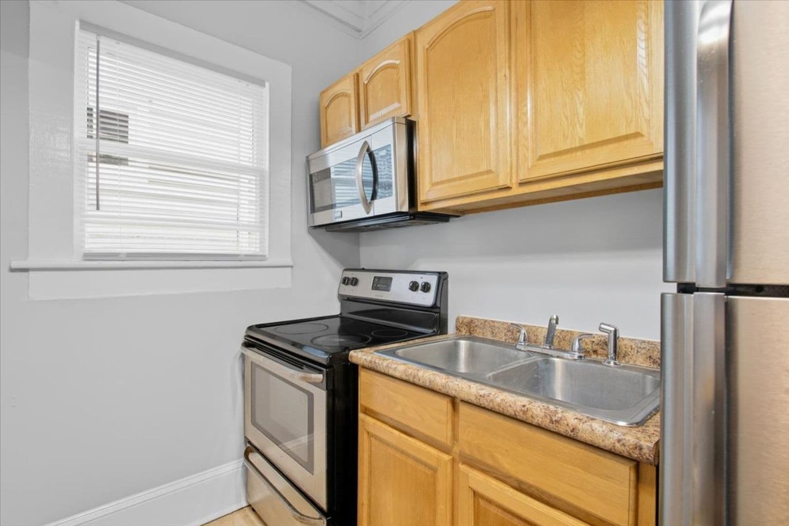 Savannah House: 1914 Barnard St. Unit A