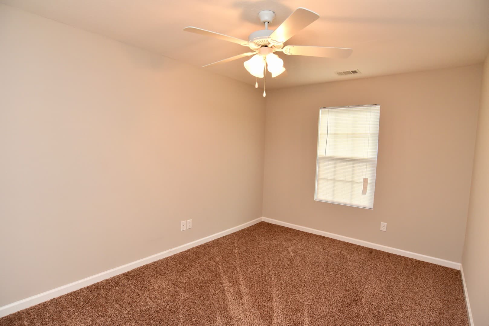 Richmond Hill Townhome: 45 Walker Court