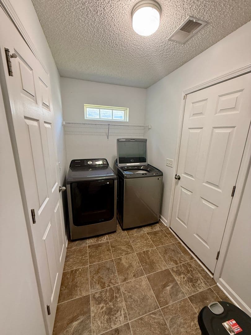 Guyton House: 118 Whirlwind Way