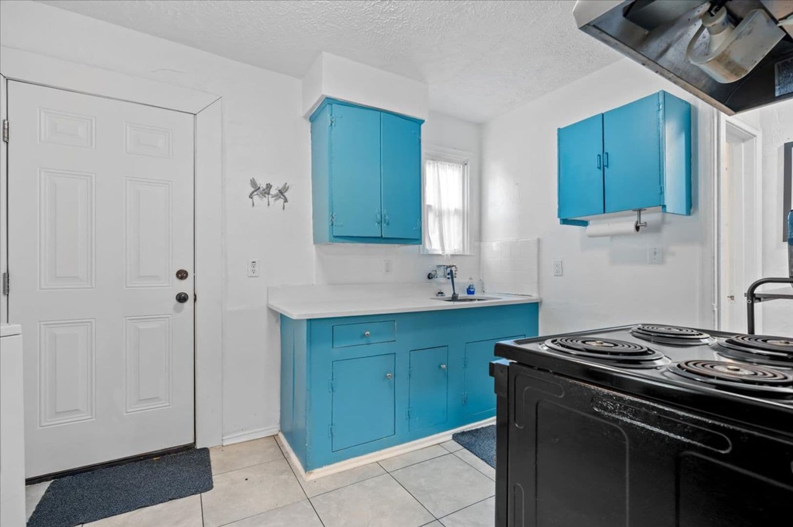 Savannah House: 1319 East 53rd St.