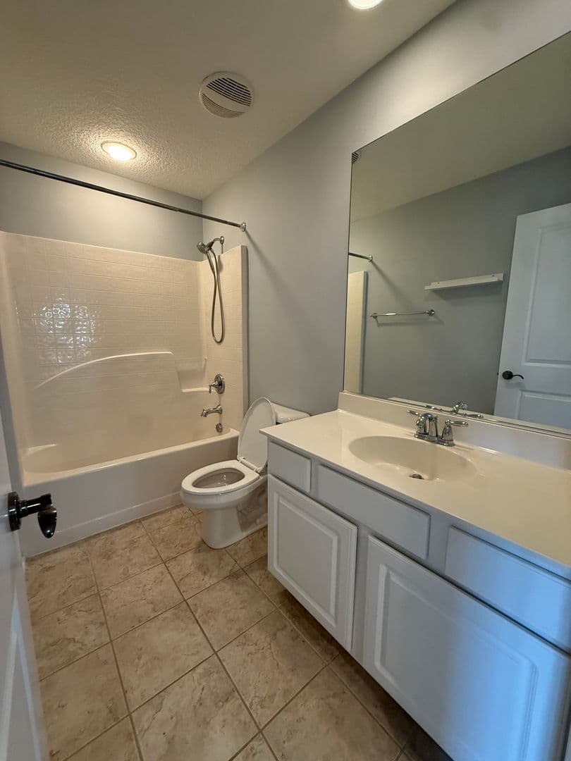 Pooler House: 107 Ventura Place