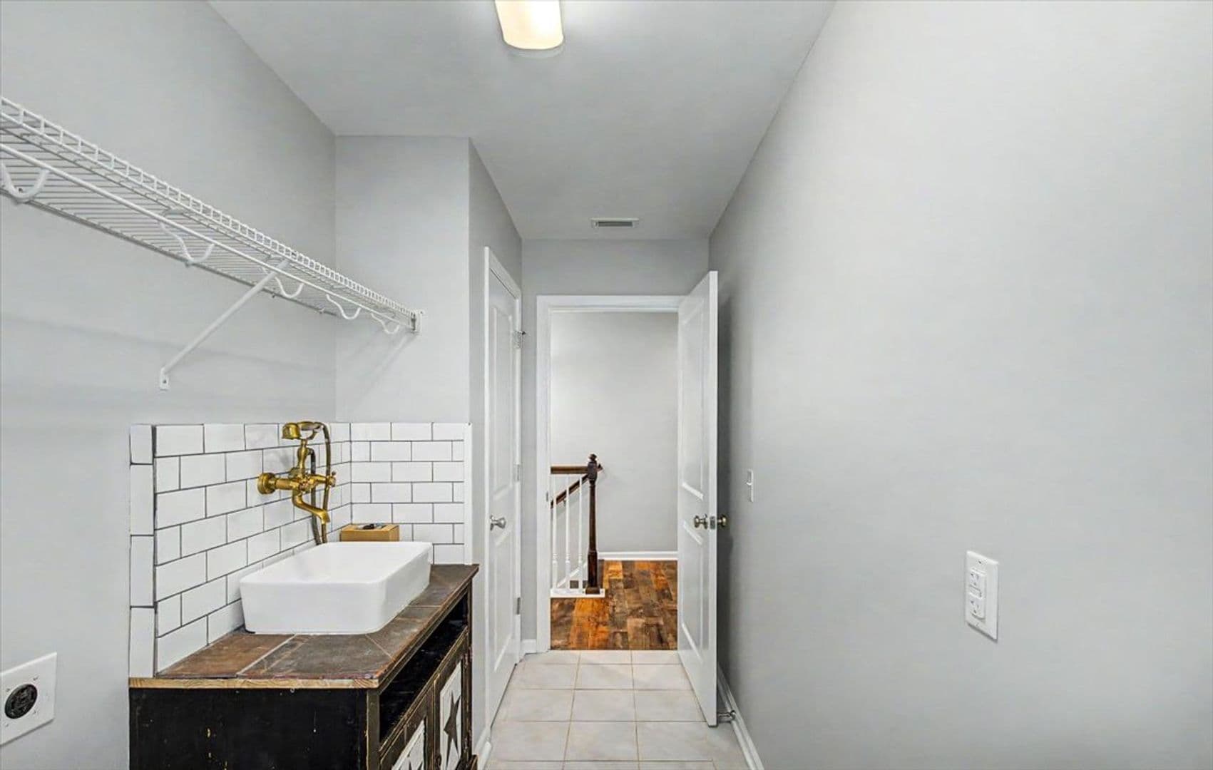 Richmond Hill House: 18 Minning Loop