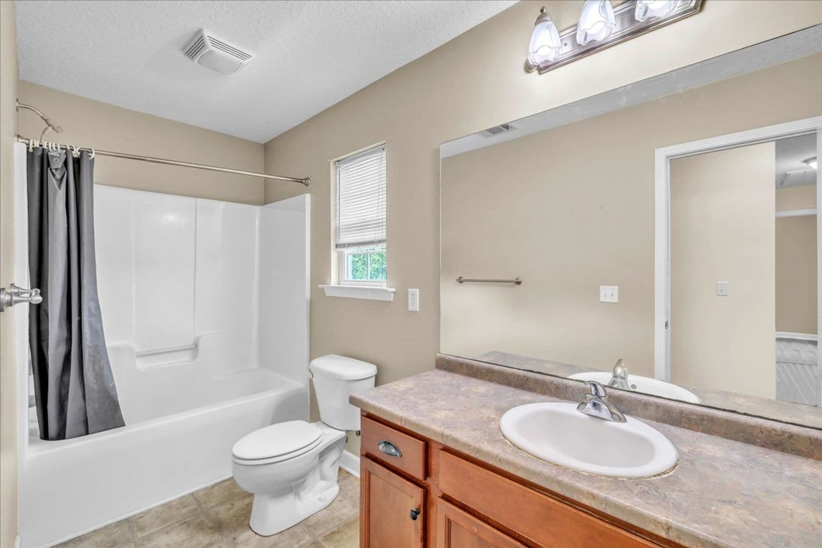 Richmond Hill House: 256 Savannah Lane