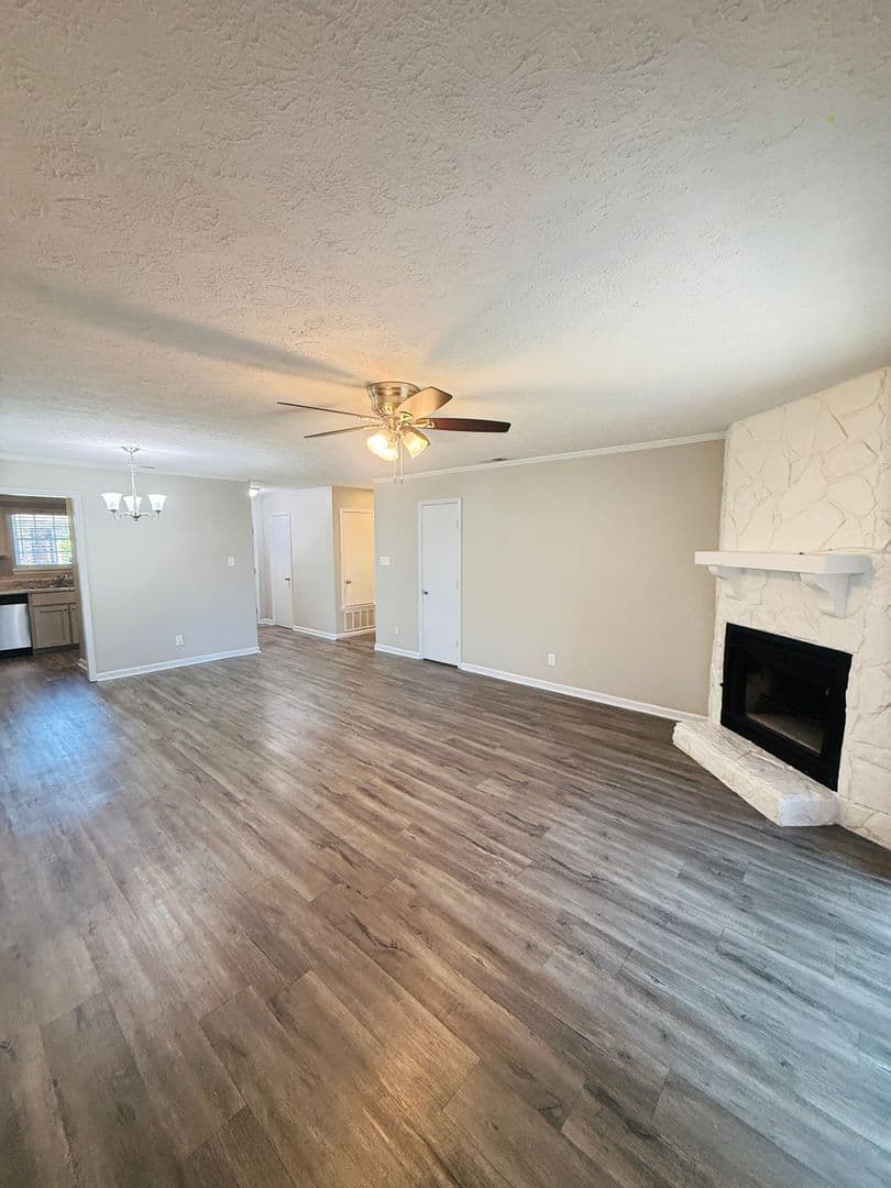 Savannah House: 2 Peach Ct.