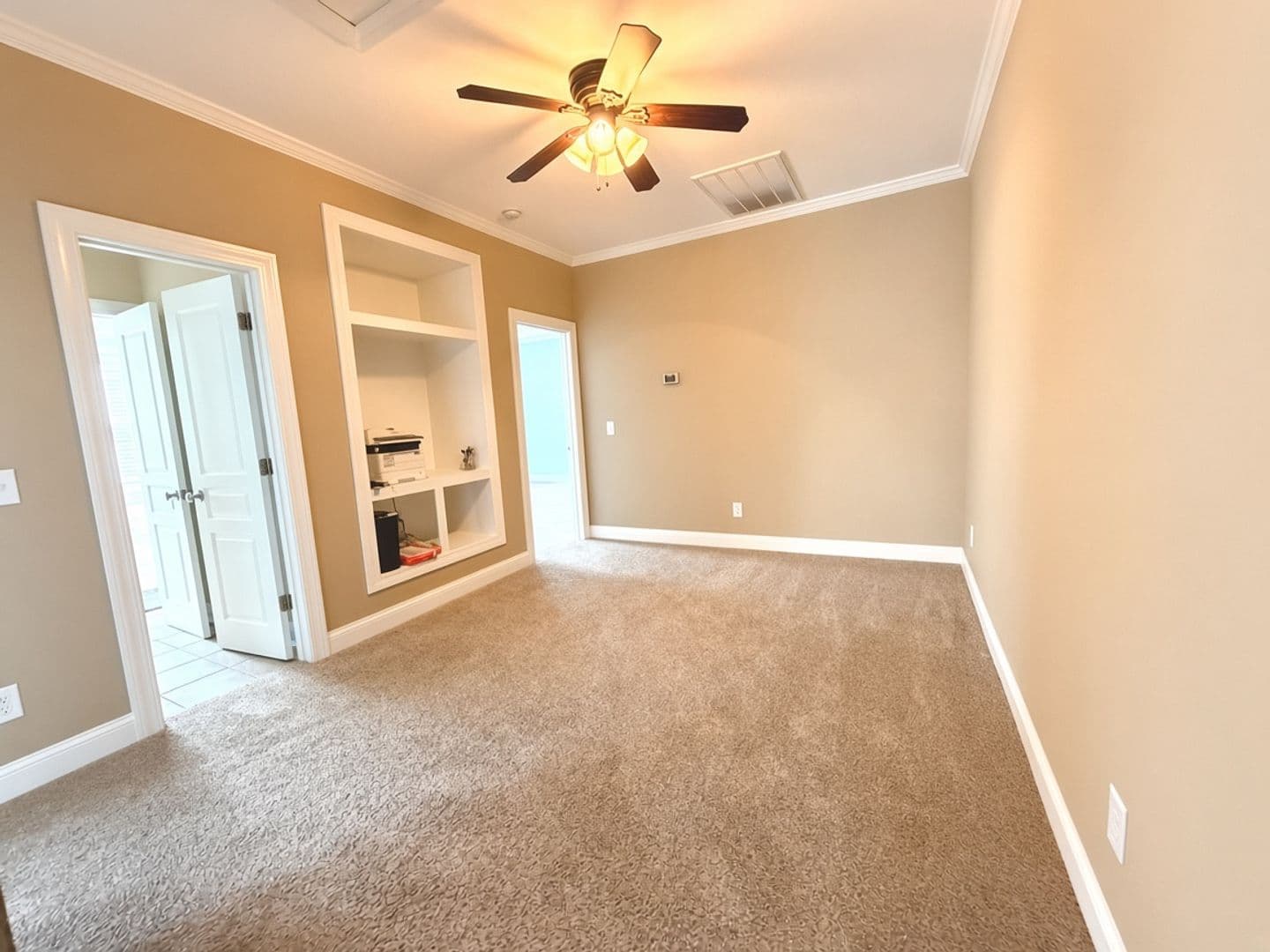 Pooler House: 301 Lake View Dr.