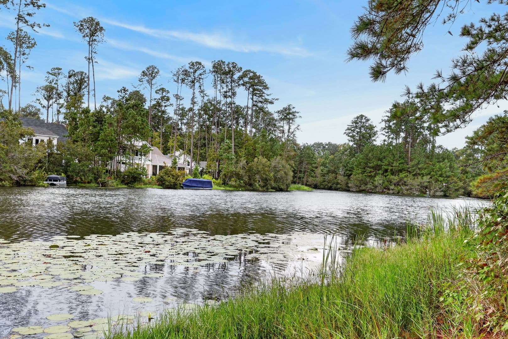 Richmond Hill House: 14 Lower Creek Drive