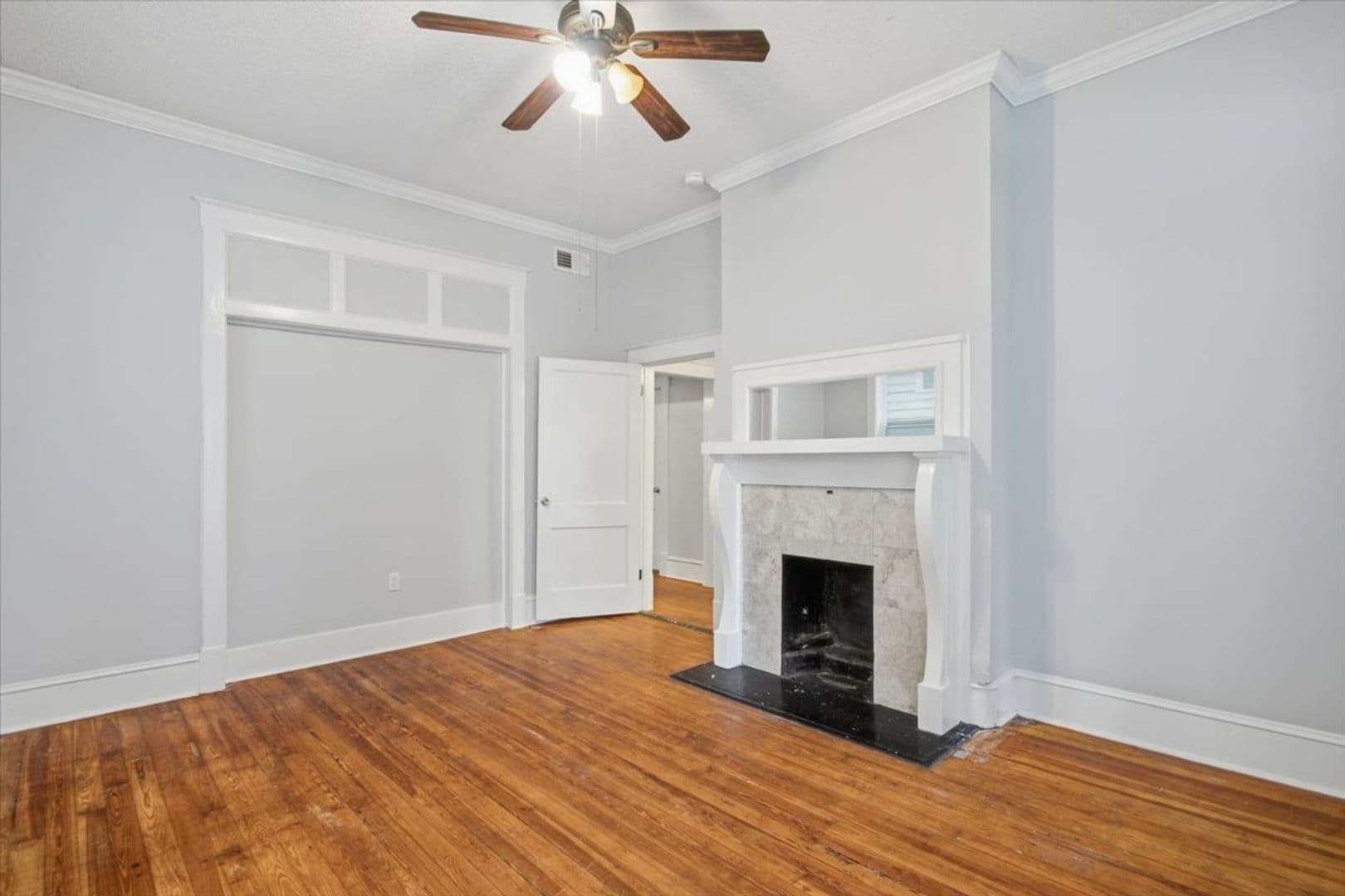 Savannah House: 1914 Barnard St. Unit A