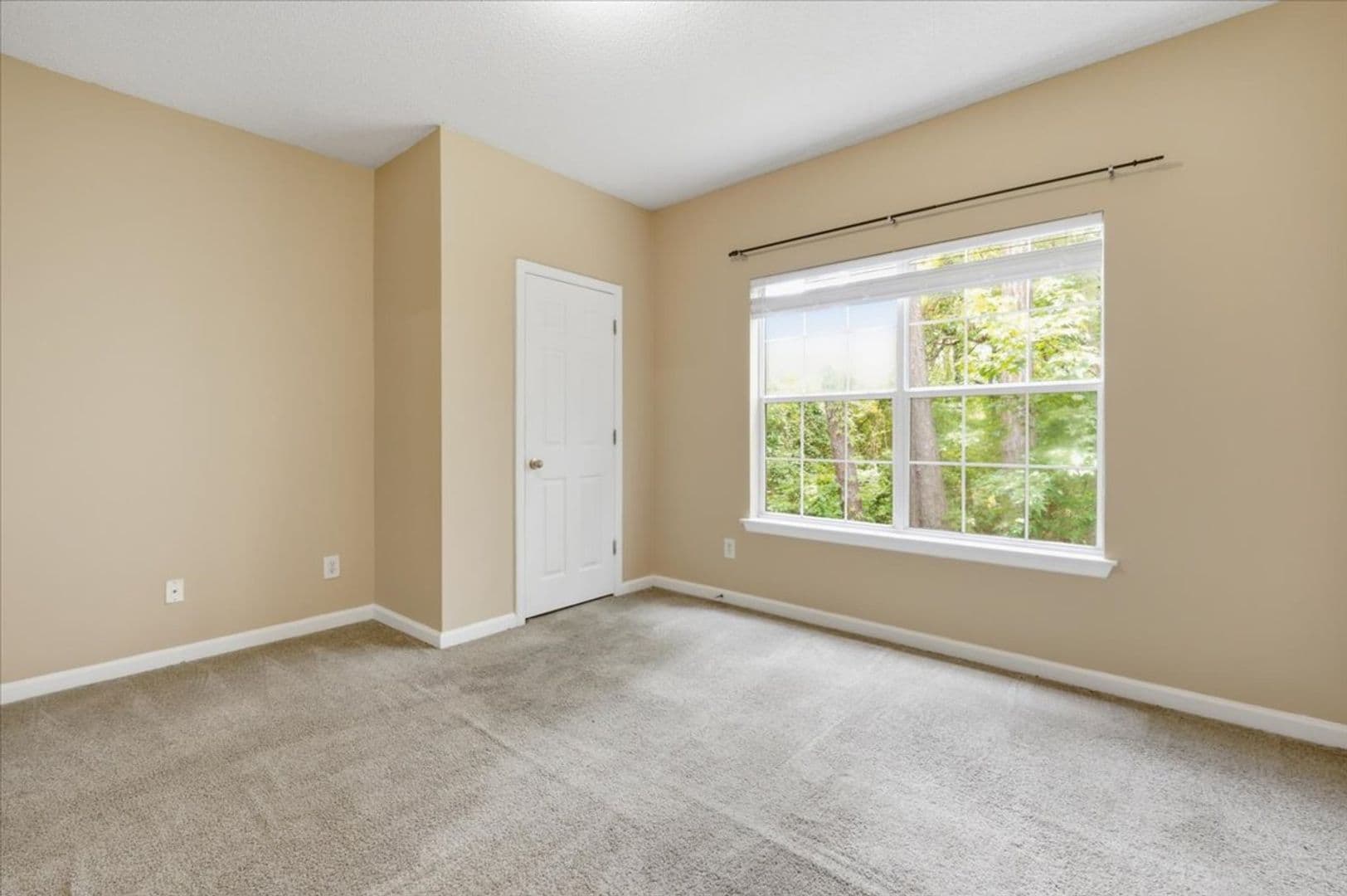 Savannah House: 1202 Walden Park Dr.