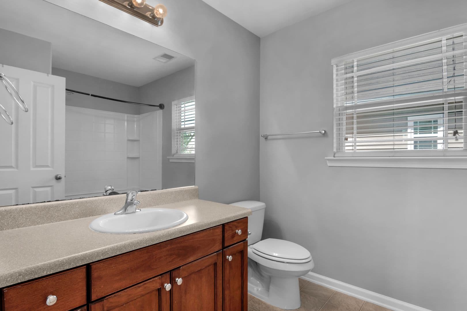 Richmond Hill House: 690 Summer Hill Way