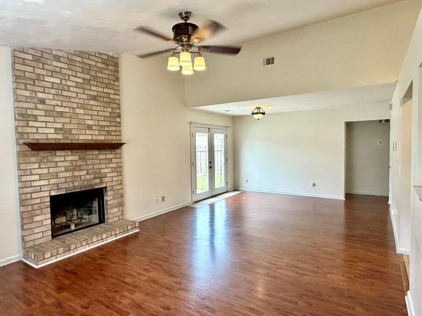 Savannah House: 212 Finn Circle