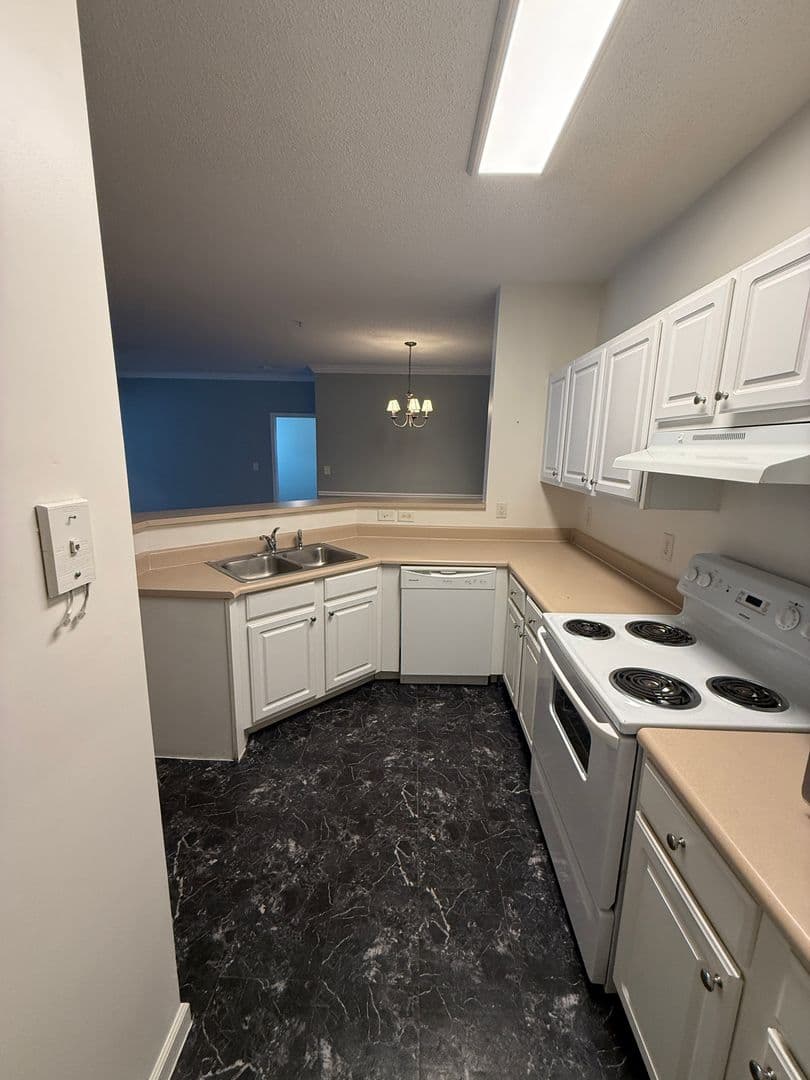 Savannah House: 9201 Walden Park Drive