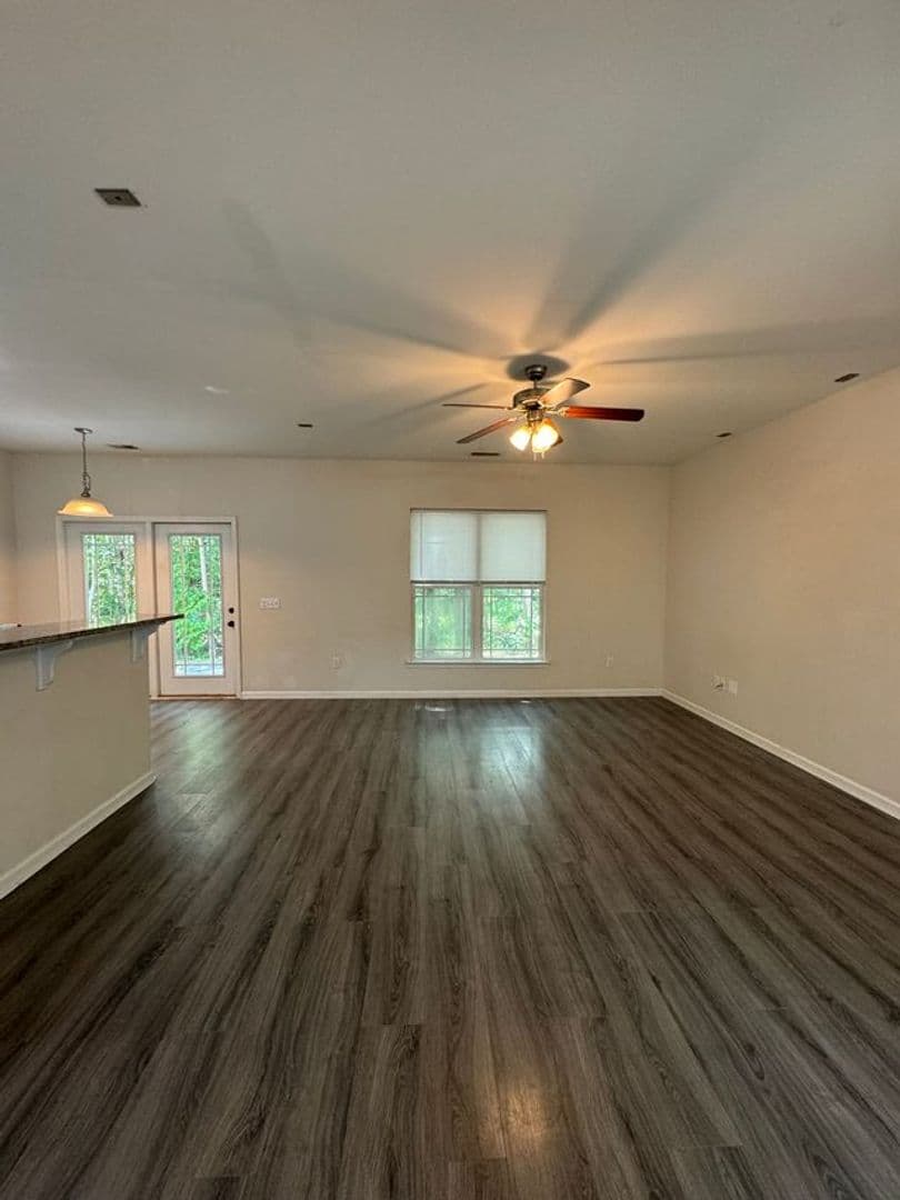 Richmond Hill House: 670 Summer Hill Way