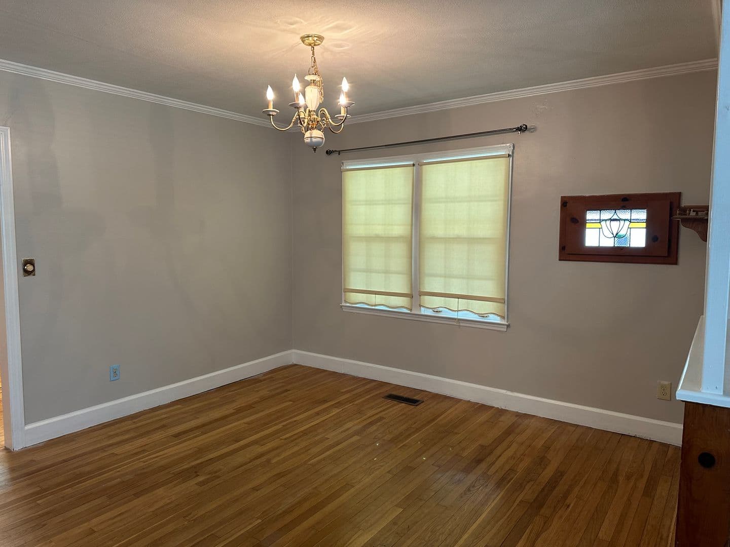 Savannah House: 5515 Habersham St.