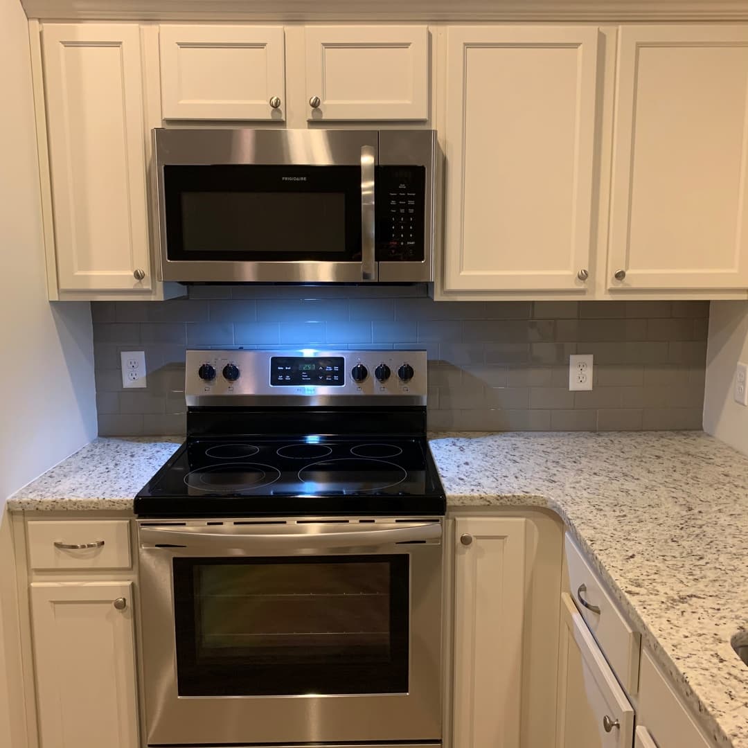 Richmond Hill Townhome: 193 Ainsdale Drive