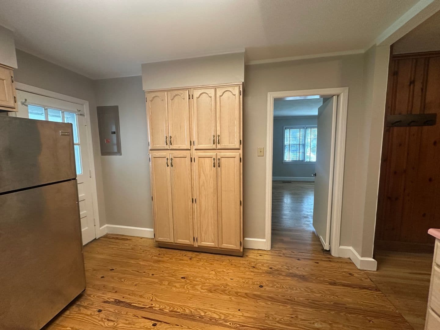 Savannah House: 5515 Habersham St.