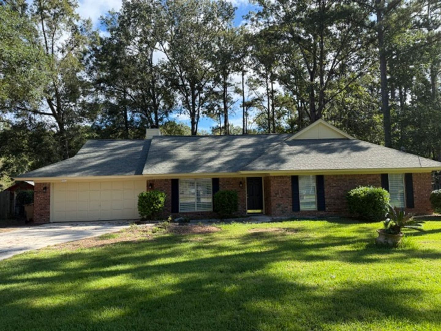 Richmond Hill House: 88 Miner Drive