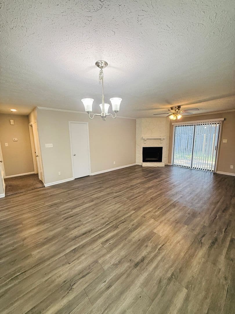 Savannah House: 2 Peach Ct.