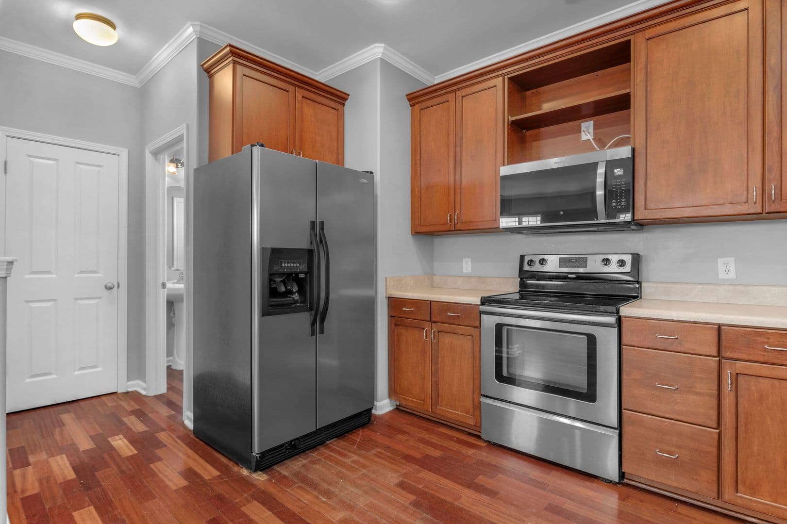 Richmond Hill House: 690 Summer Hill Way