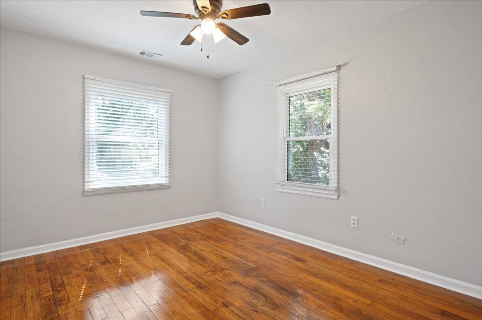 Savannah House: 1702 E 41st St.