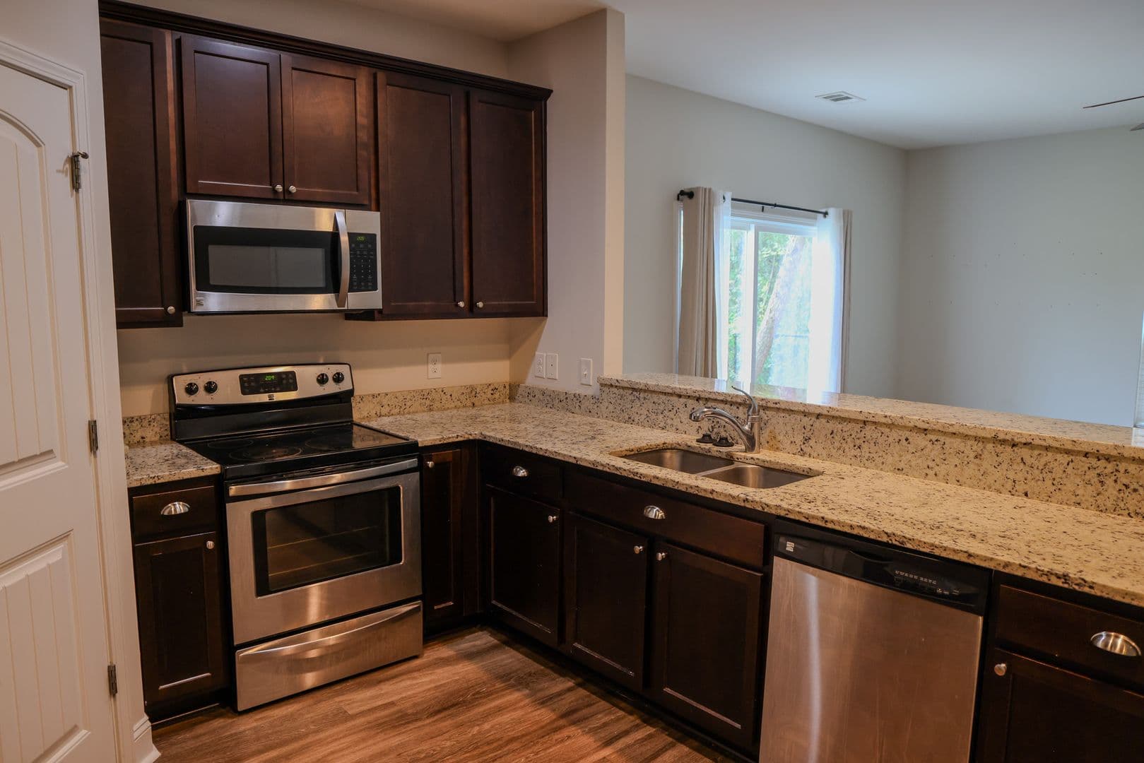 Richmond Hill House: 390 Kepler Loop