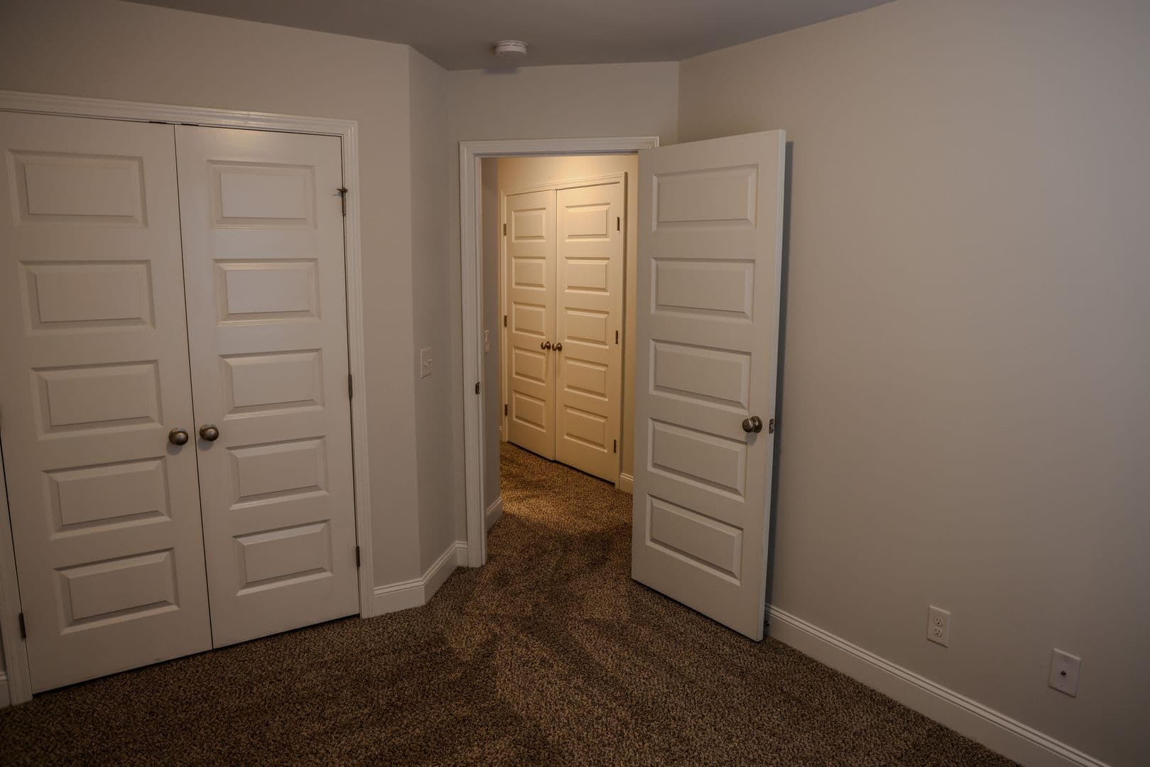 Richmond Hill House: 121 Horizon Ln.