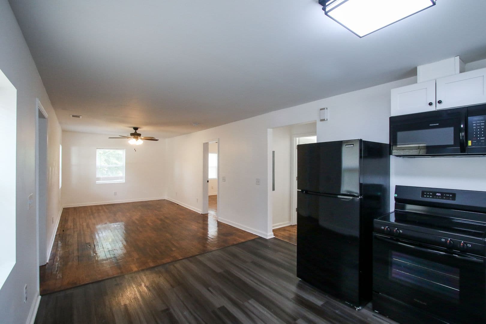 Savannah Apartment: 1904 E 51St St Unit C
