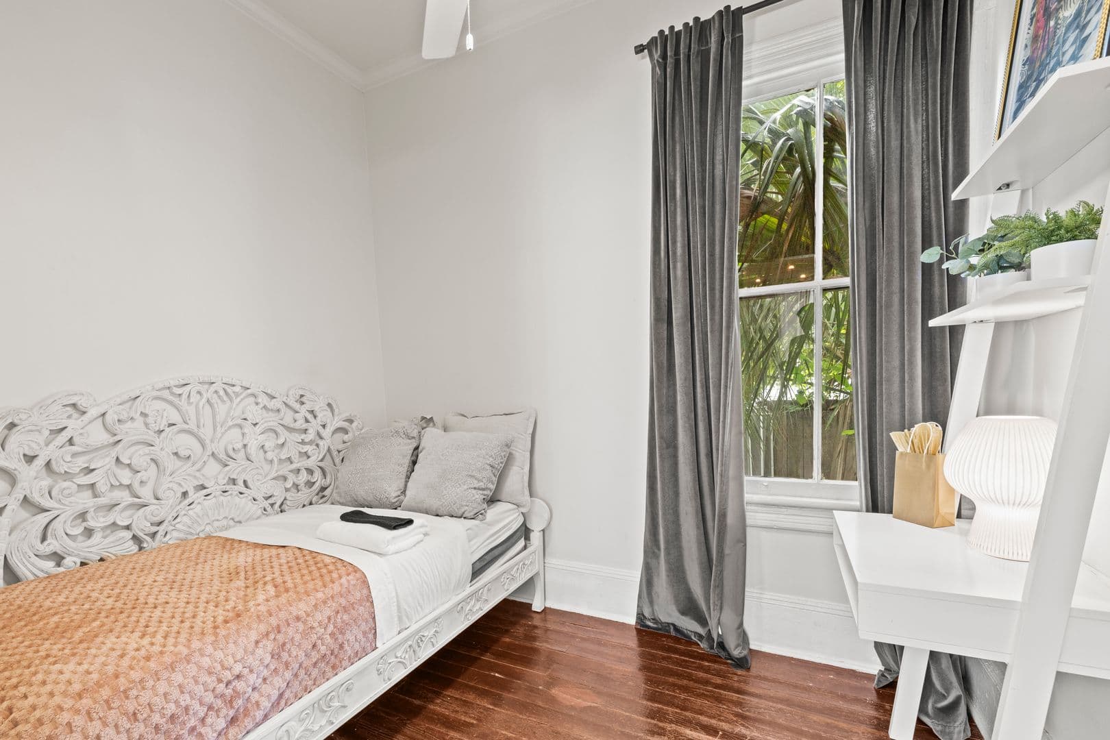 Savannah House: 1212 Price A