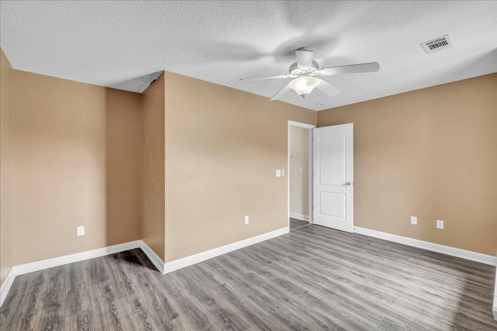 Richmond Hill House: 256 Savannah Lane