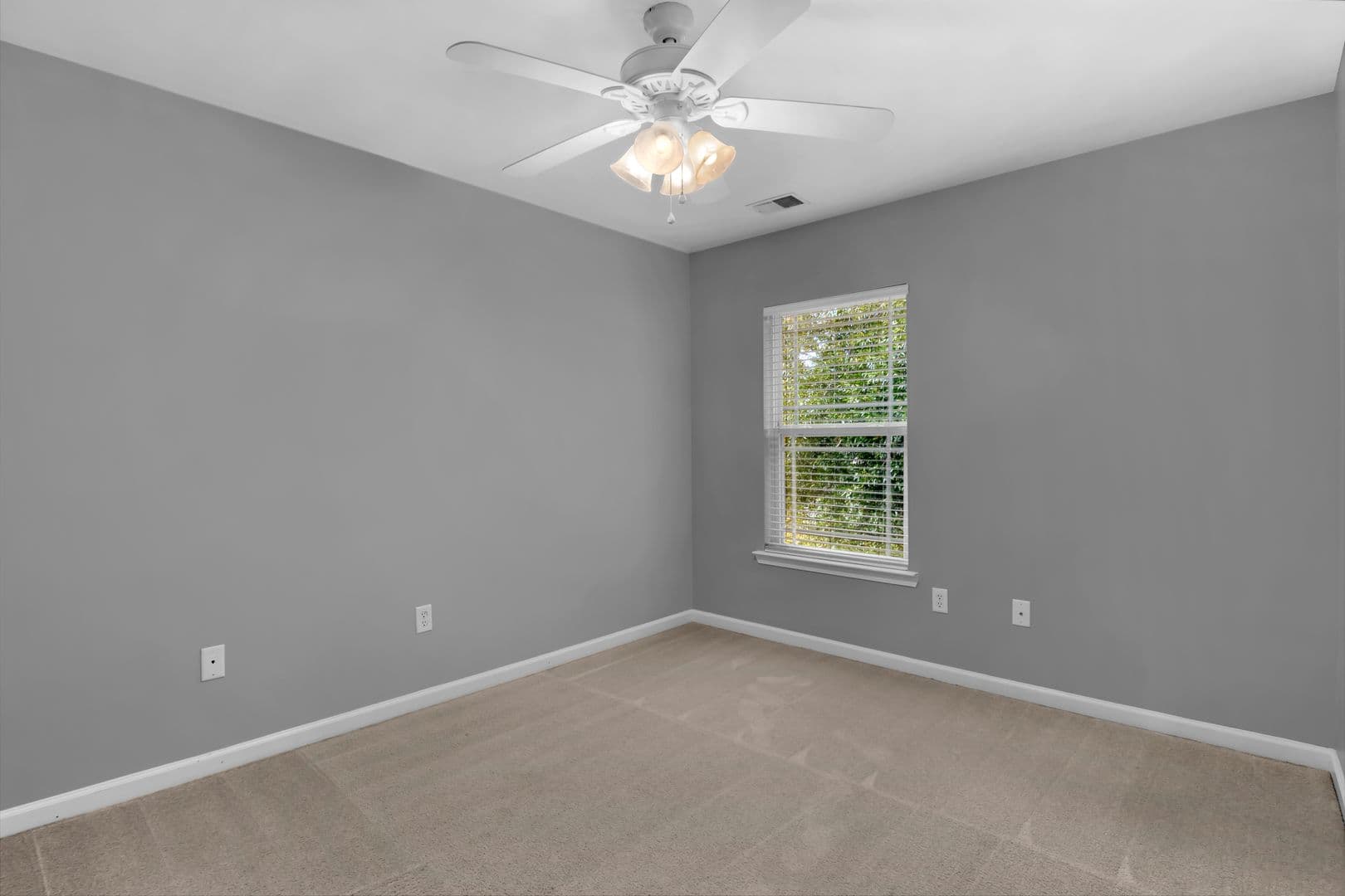 Richmond Hill House: 690 Summer Hill Way