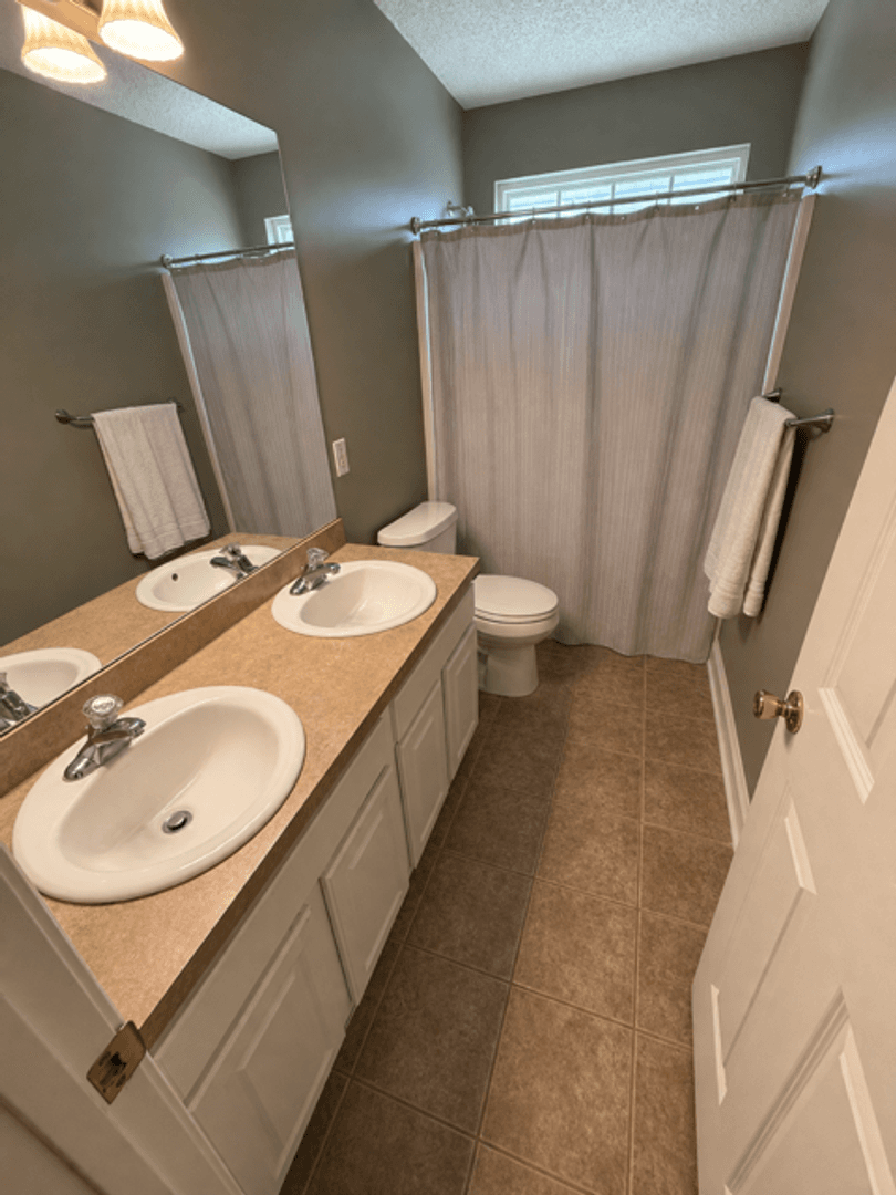 Richmond Hill House: 901 Laurel Hill Circle